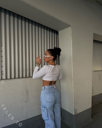 Estellakr page 2 image