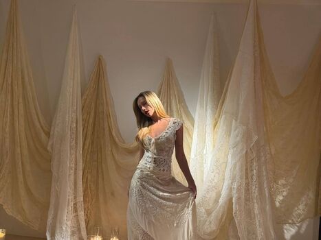 Ester exposito image