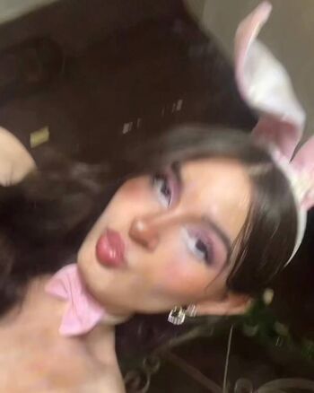 Estrella danielle image