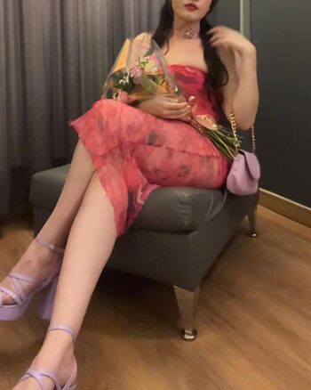 Estrella danielle image