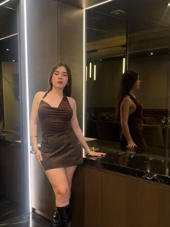 Estrella danielle image