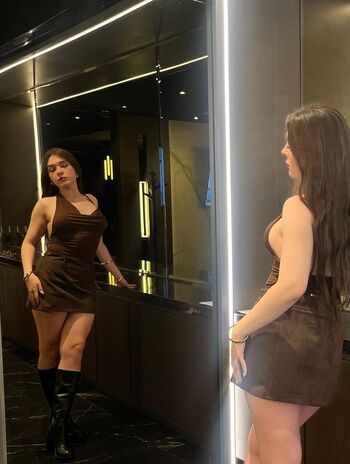 Estrella danielle image