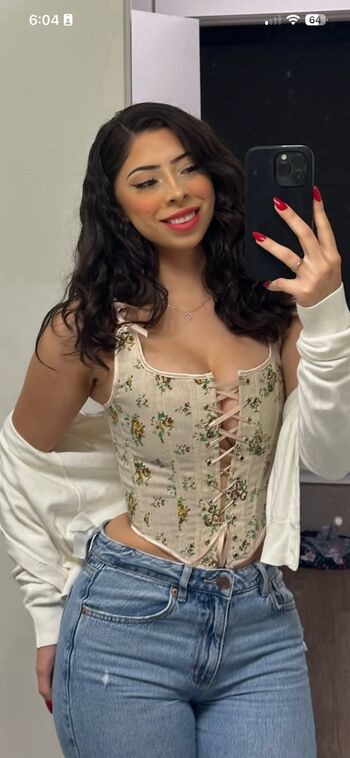 Estrella stefanie martinez image