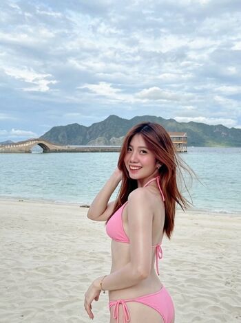 Eunice krichelle mendoza image