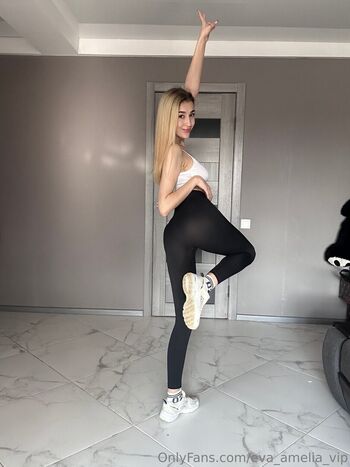 eva_amelia_vip19