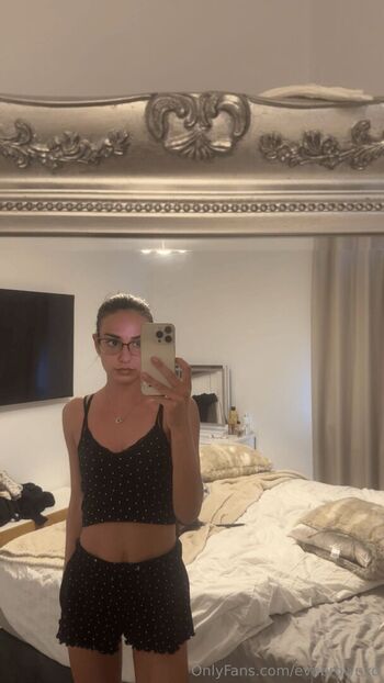 Eva braunxo image