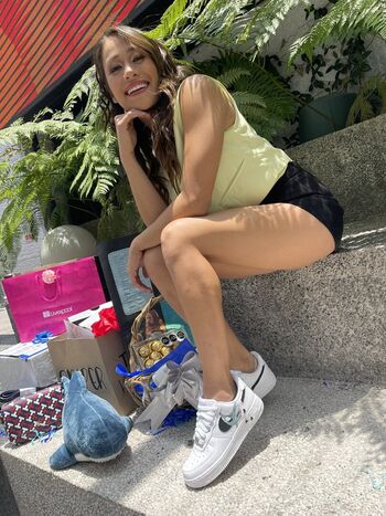 Evelyn guijarro image