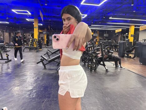 Evelyn vasquez image