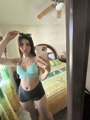 Evelyn vasquez image