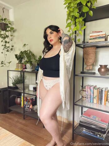 Evie rose image