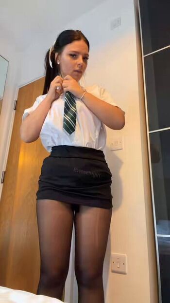 Evieschlgirl image