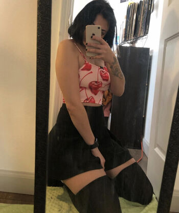 Evilbeaniebaby 1 image