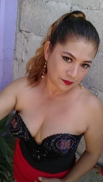Evy rosas image