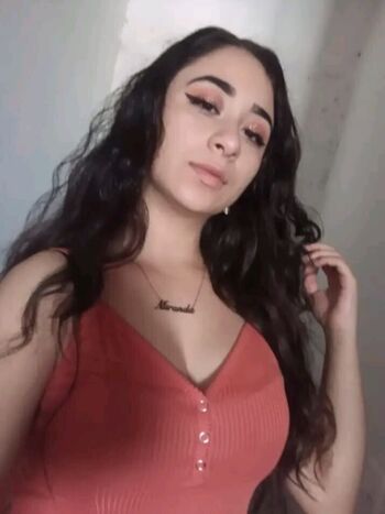 Evy rosas image
