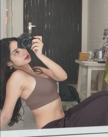 Exclusives suhani kapoor image