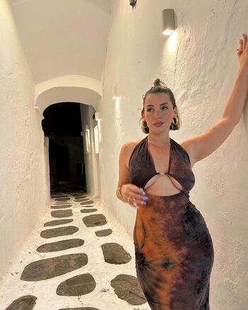 Ezgi ergenc page 2 image