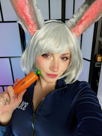Ezy summers cosplay page 4 image