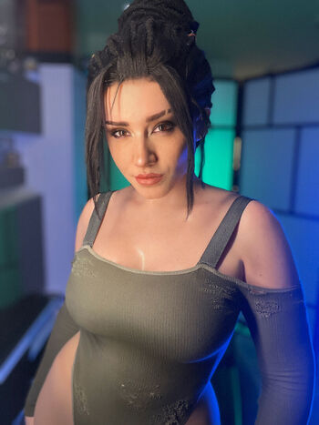 Ezy summers cosplay image