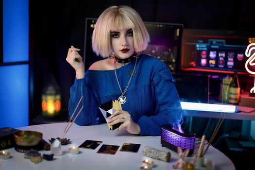 Ezy summers cosplay image