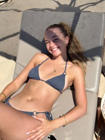 Fabiana sevillano image