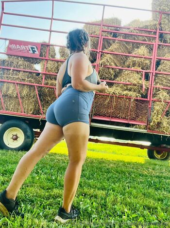 farmwifegonewild