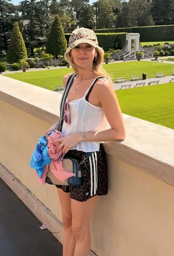 Fearne cotton image
