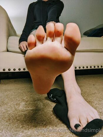 feetandsimple
