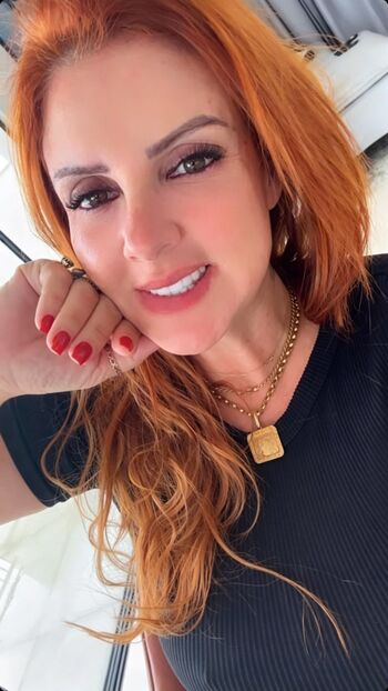 Felina cris image