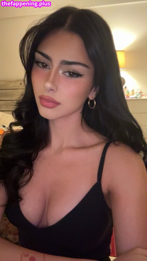 ffjolla / ffjolla / ffjolla / Fjolla Arifi Meztelen OnlyFans Fotó #3