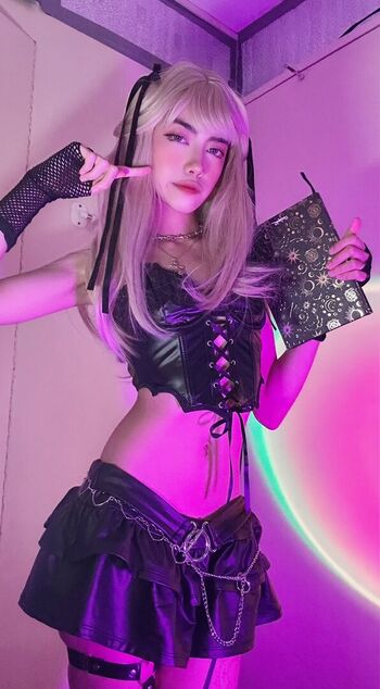 Filipina cosplayers image