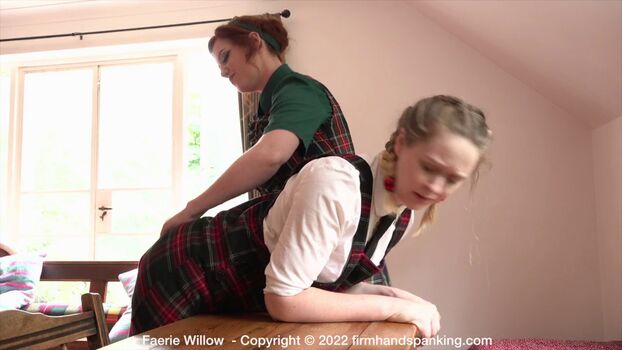 Firmhandspanking image