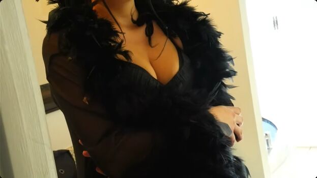 Fishtanklive page 3 image