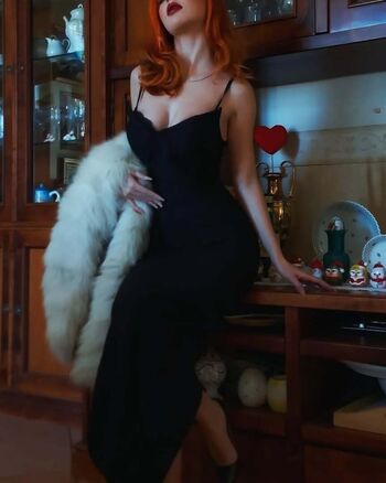 Fleur de lys asmr image