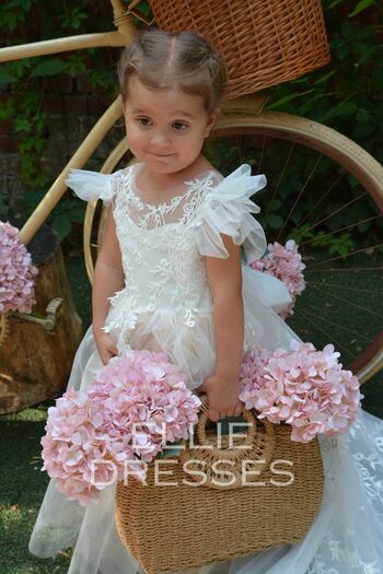Flowergirl image
