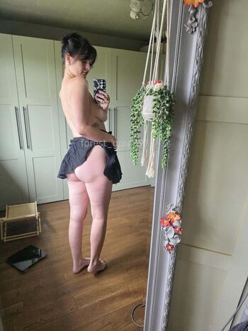 Forest green91 image