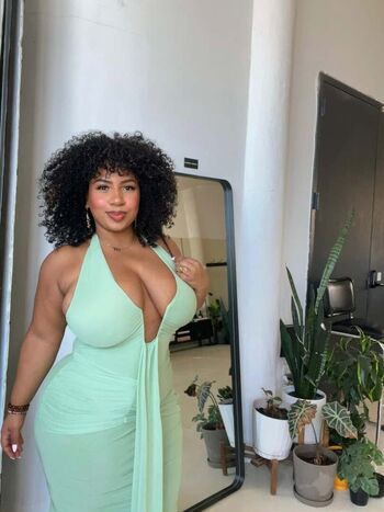 Forevercurlybri image