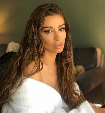 Foureira image