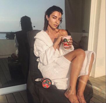 Foureira image