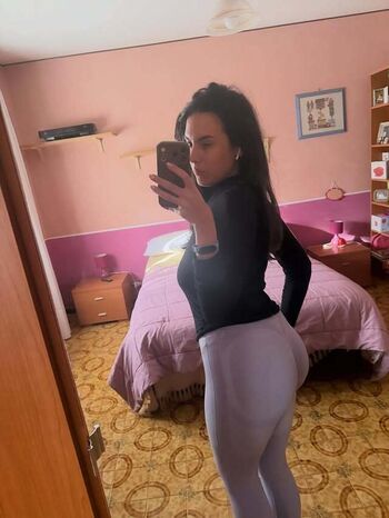 Francesca pinto image