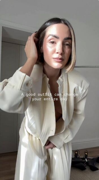 Frankie bridge 1 image