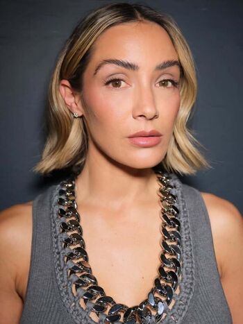 Frankie bridge 1 page 4 image