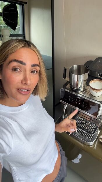 Frankie bridge 1 image