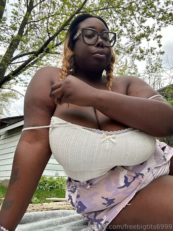 freebigtits6999