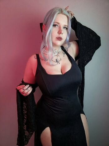 Fyly cosplays page 5 image