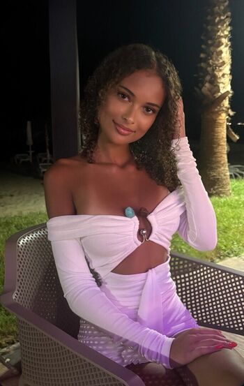 Gabriella lewandowski image