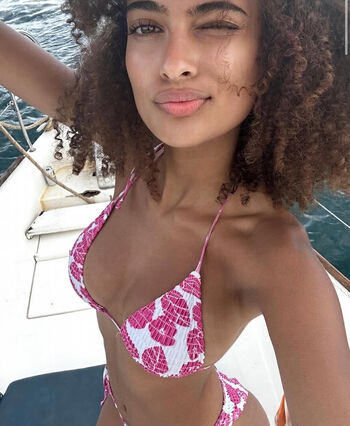 Gabriella lewandowski image