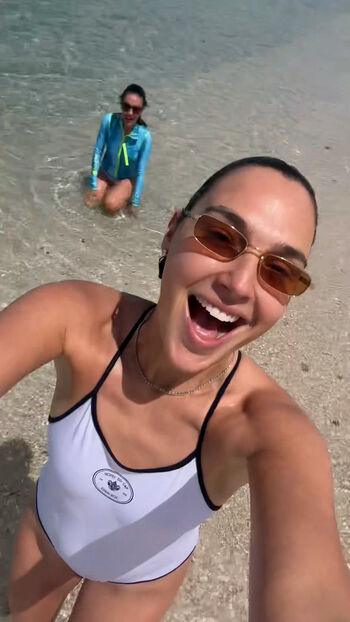 Gal gadot image