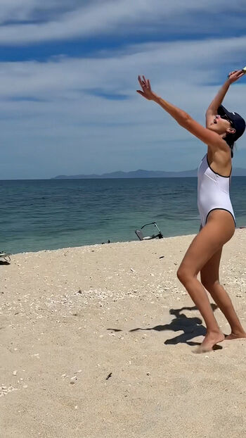 Gal gadot image