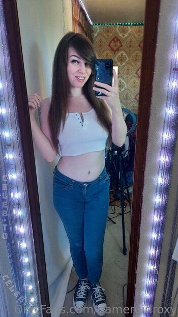 Gamergirlroxy page 2 image