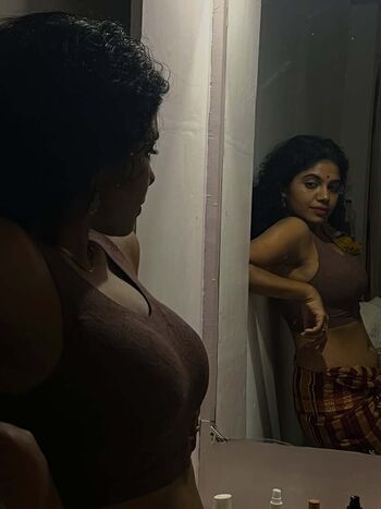Gayathri ajith image